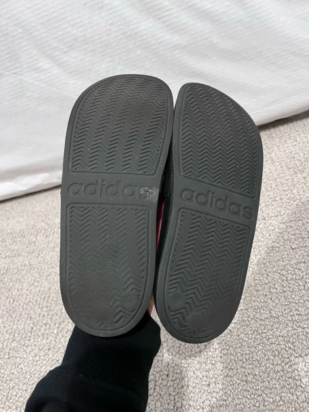 adidas Kids Black White Striped Logo Slide Sandals Comfort Kids size 4,
